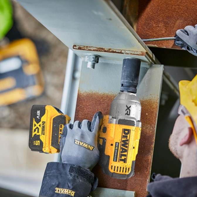 DEWALT 18V Impact Wrench DCF900NT 6