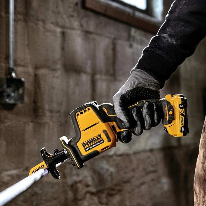 DEWALT 12V Compact Reciprocating Saw DCS312N-XJ 4