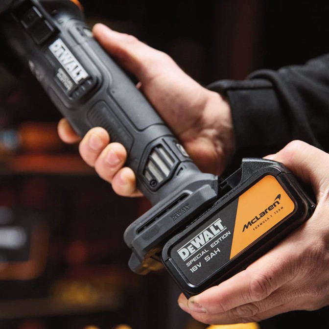 DEWALT x McLaren F1 Team 18V XR Twin Kit 6