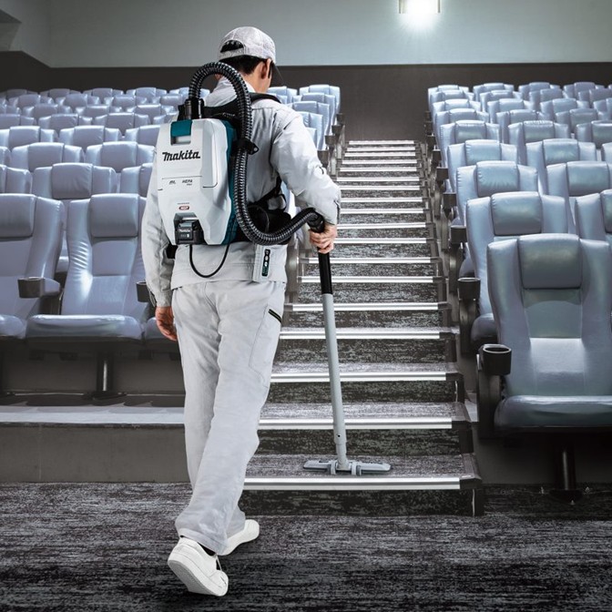 MAKITA 40V Cordless Backpack Vacuum Cleaner 2L VC008GZ 2
