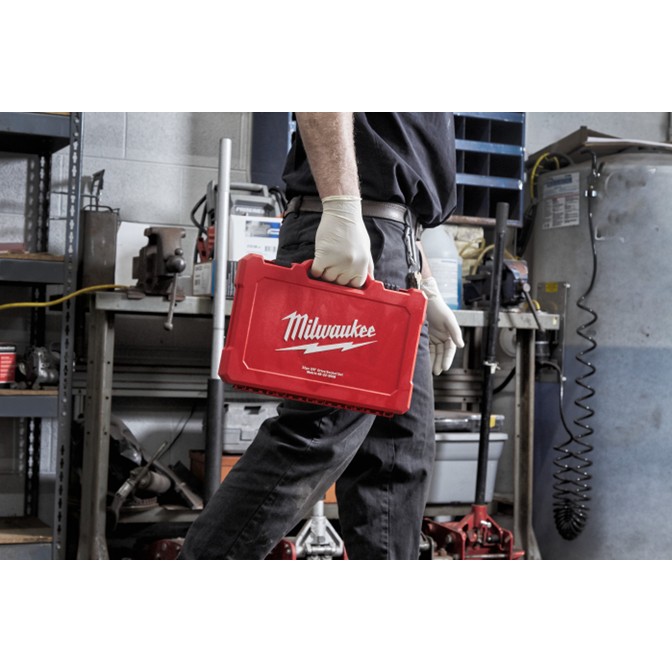 MILWAUKEE PACKOUT Ratchet & Socket Set 32-Piece 5