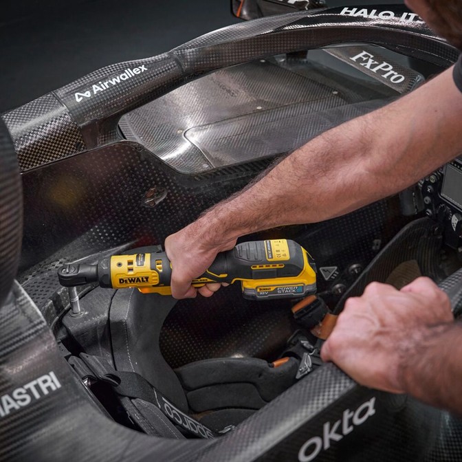 DEWALT 18V Cordless Ratchet DCF514N 8