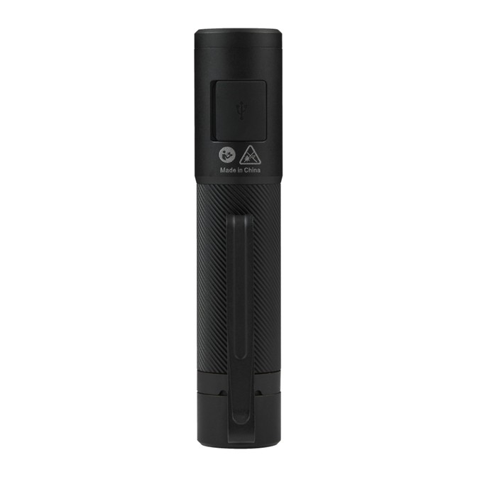 MILWAUKEE Internal USB Rechargeable Flashlight 1