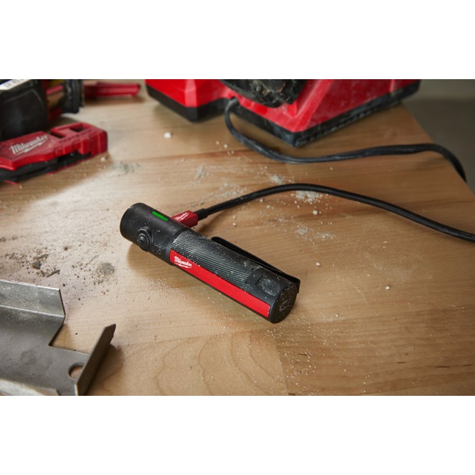 MILWAUKEE Internal USB Rechargeable Flashlight 8