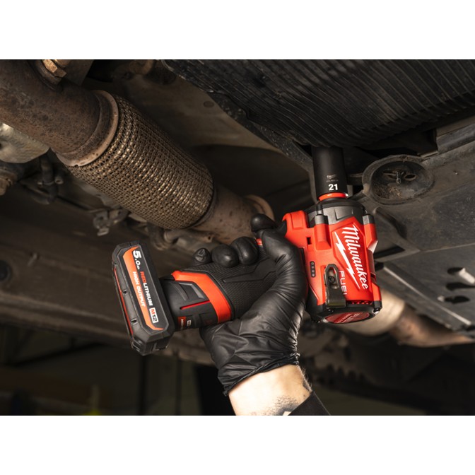MILWAUKEE M12 FUEL Cordless Impact Wrench M12 FCIWF38G3-0 7