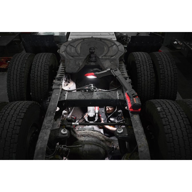 MILWAUKEE M18 Cordless Area Boom Light 7