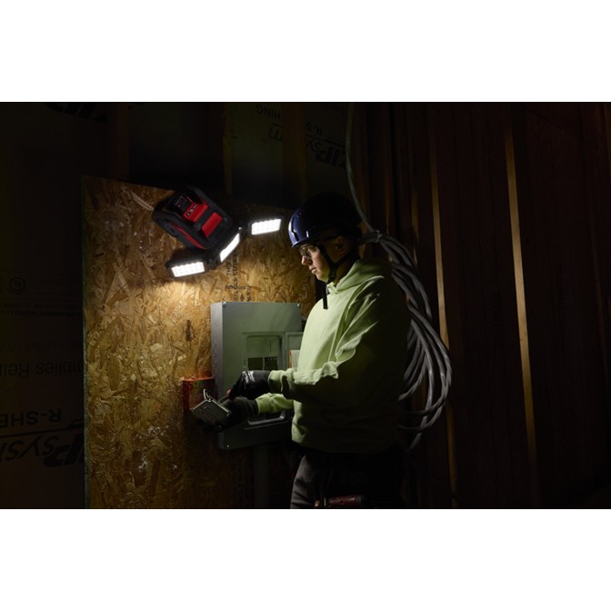 MILWAUKEE M18 Cordless Multi-Directional Task Light 8