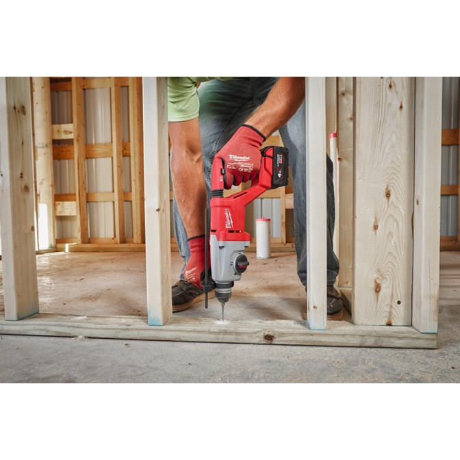 MILWAUKEE M18 Cordless Rotary Hammer 8