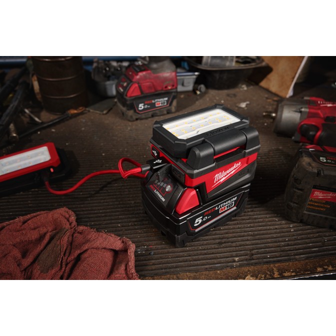 MILWAUKEE M18 Cordless Service Area Light 8