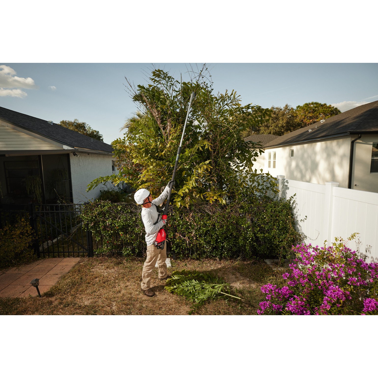 MILWAUKEE M18 Cordless Telescopic Shear 5