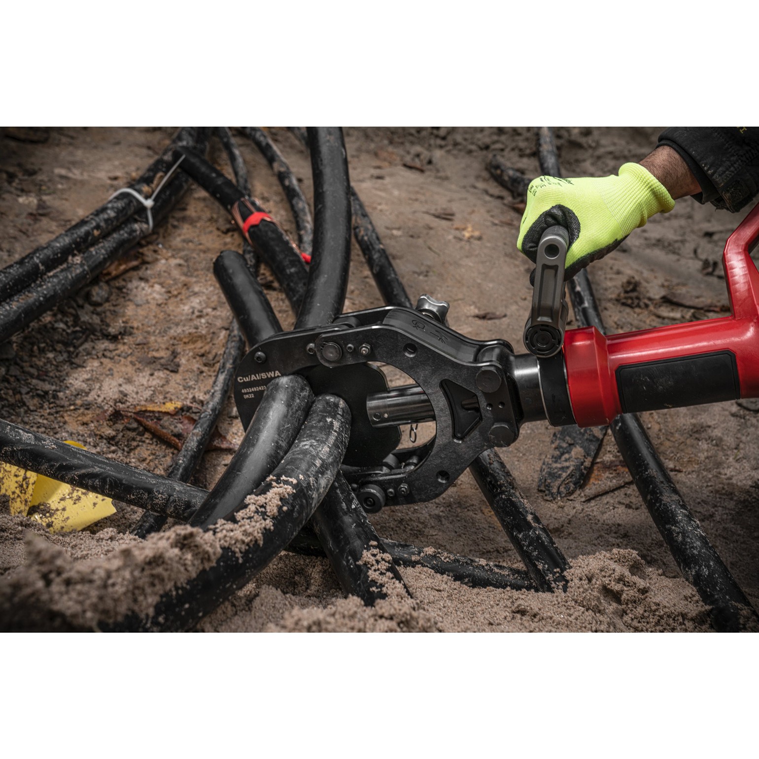 MILWAUKEE M18 FORCE LOGIC Hydraulic Cable Cutter Kit 3