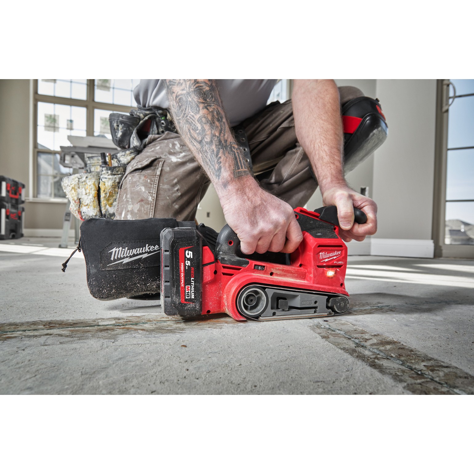 MILWAUKEE M18 FUEL Cordless Belt Sander 75mm 9