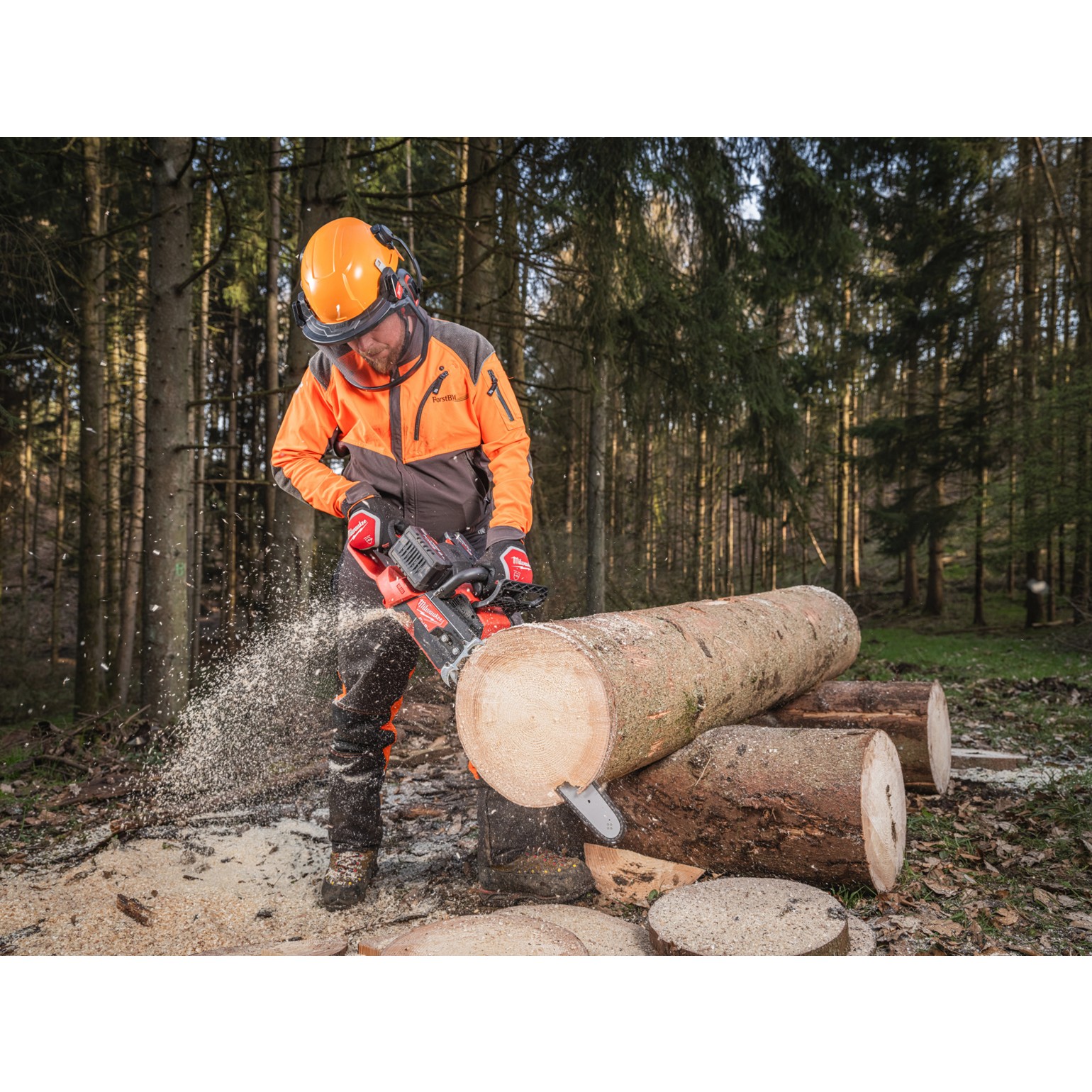 MILWAUKEE M18 FUEL Cordless Dual Battery Chainsaw 12