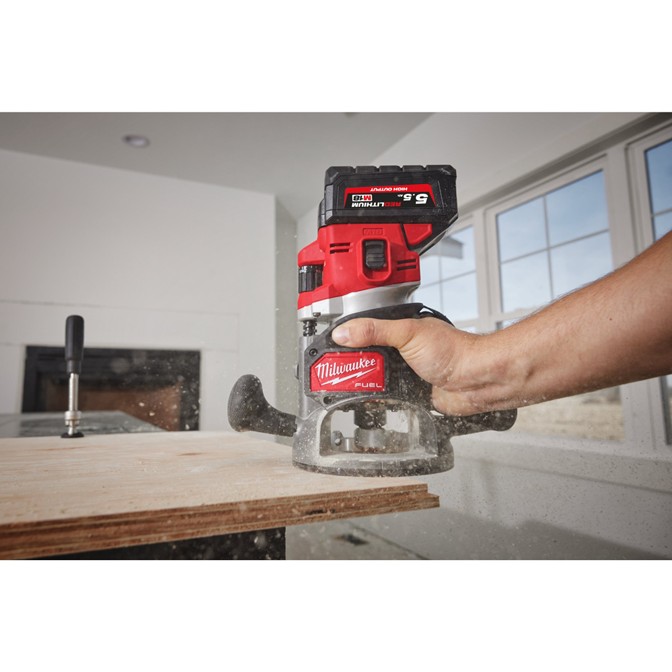 MILWAUKEE M18 FUEL Cordless Router 12mm 5