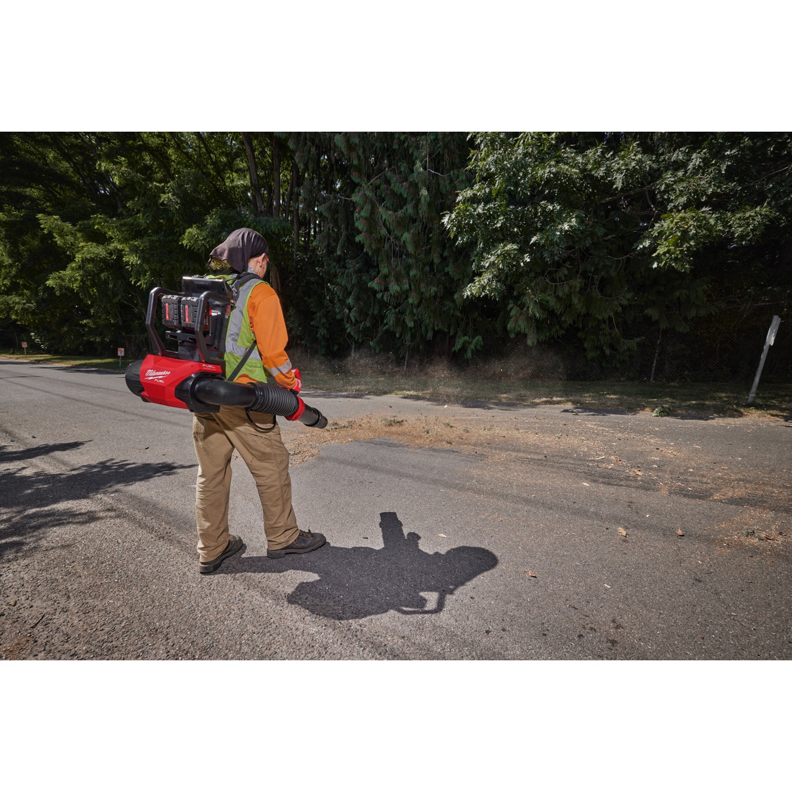MILWAUKEE M18 FUEL Dual Battery Backpack Blower 6