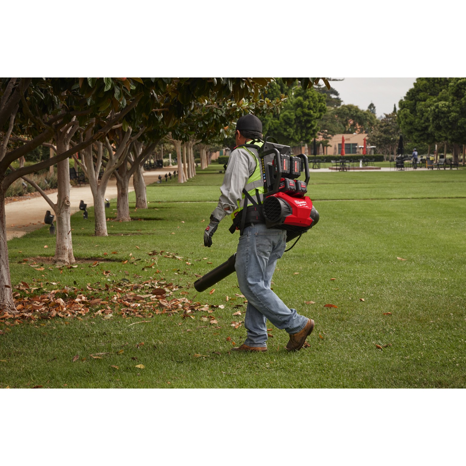 MILWAUKEE M18 FUEL Dual Battery Backpack Blower 9
