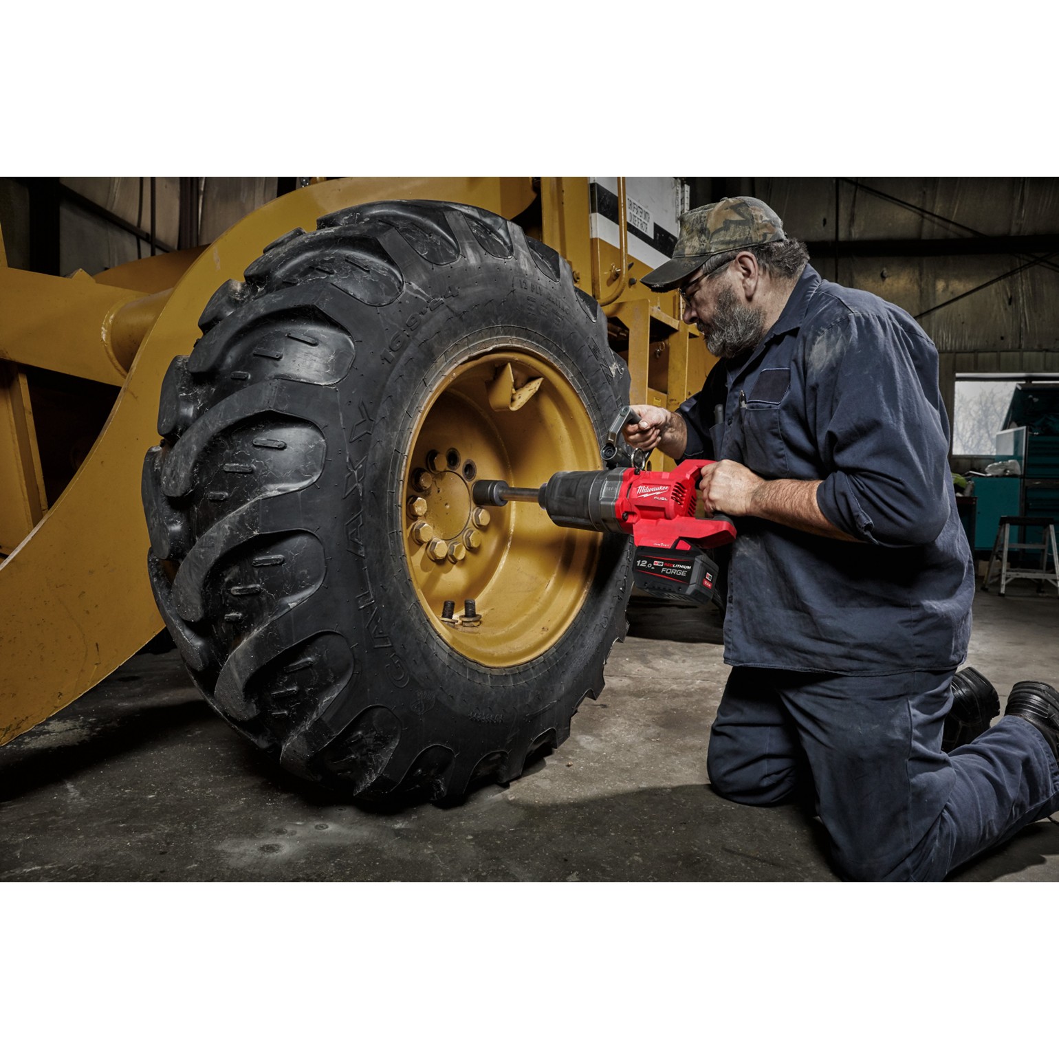 MILWAUKEE M18 FUEL High Torque Impact Wrench 1 inch 6