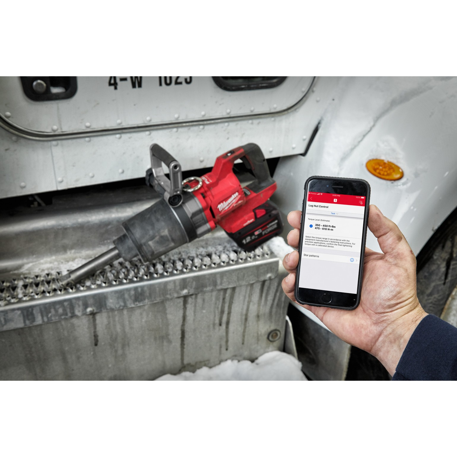 MILWAUKEE M18 FUEL High Torque Impact Wrench 1 inch 8