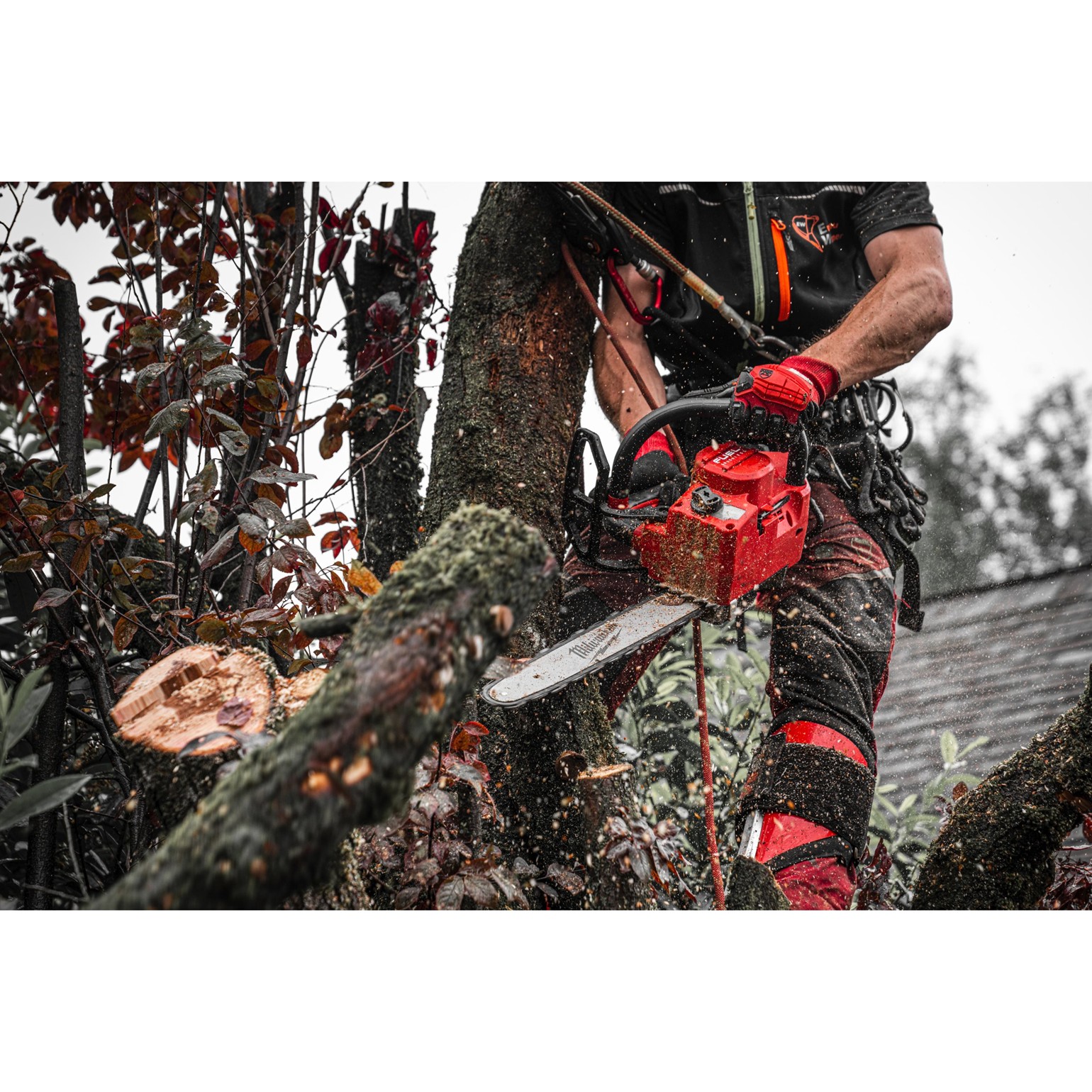 MILWAUKEE M18 FUEL Top Handle Chainsaw 35cm 13